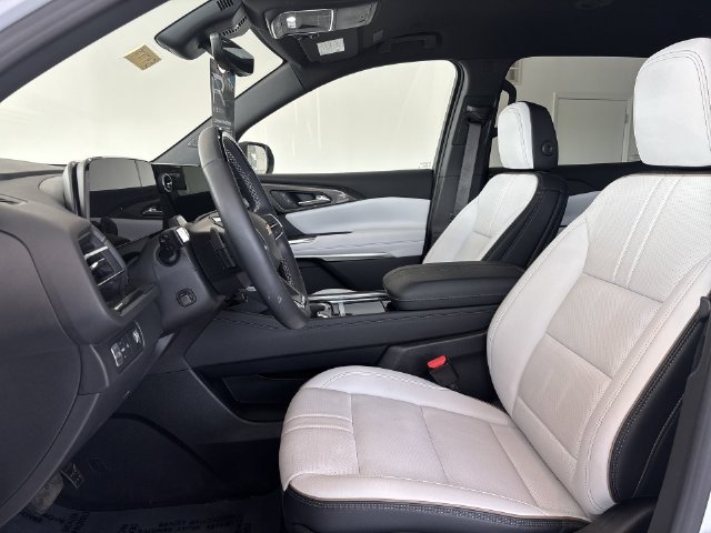 Certified 2024 Chevrolet Traverse RS FWD image 25