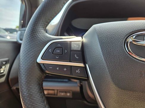 Certified 2025 Toyota Sienna Platinum AWD/4WD image 35