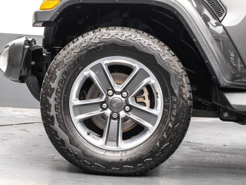 Used 2019 Jeep Wrangler Unlimited Sahara w/ Dual Top Group image 44