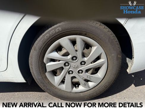 Used 2019 Hyundai Elantra SE image 7