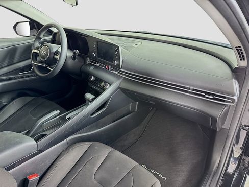 Certified 2023 Hyundai Elantra SEL image 28