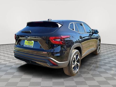 New 2026 Chevrolet Trax RS w/ Sunroof Package image 3