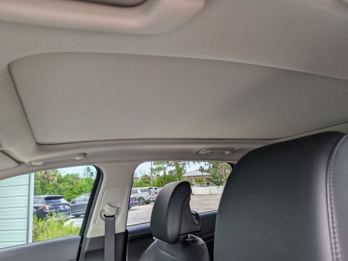 Certified 2026 Kia Sportage EX w/ EX Panorama Roof Package FWD image 22