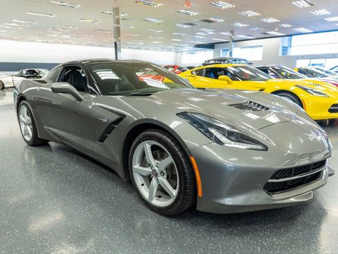 Used 2015 Chevrolet Corvette Stingray Coupe image 4