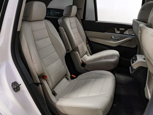 Used 2020 Mercedes-Benz GLS 580 4MATIC image 27