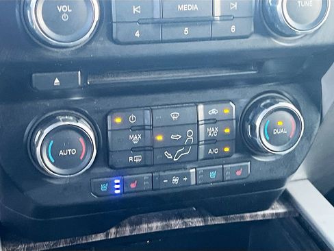 Used 2017 Ford F350 4x4 Crew Cab Super Duty image 16