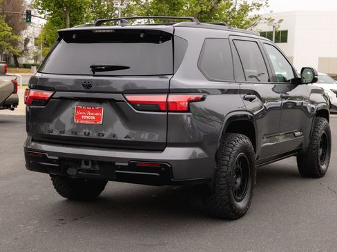 Certified 2024 Toyota Sequoia Platinum AWD/4WD image 5