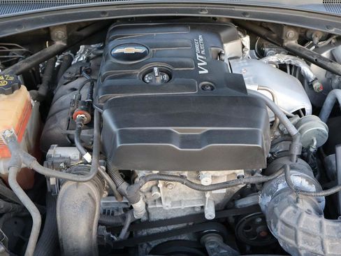 Used 2022 Chevrolet Camaro LT RWD image 13
