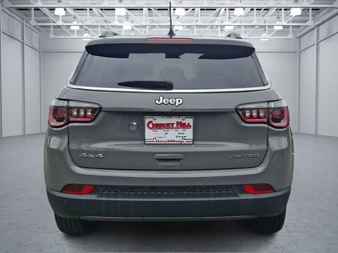 Used 2024 Jeep Compass Limited AWD/4WD image 4