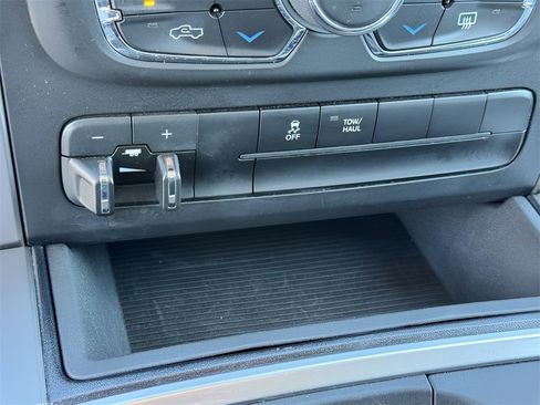 Used 2023 RAM 1500 Classic SLT w/ Trailer & Traction Group image 33