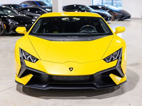 Used 2023 Lamborghini Huracan Tecnica RWD image 11
