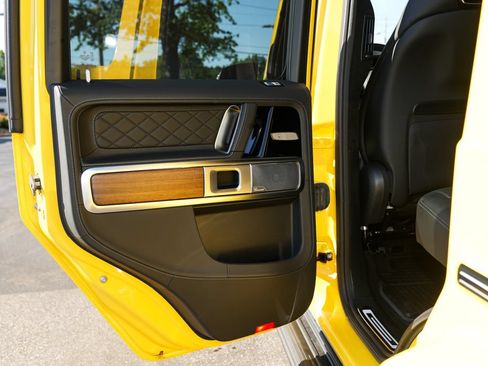 Used 2026 Mercedes-Benz G 550 image 27