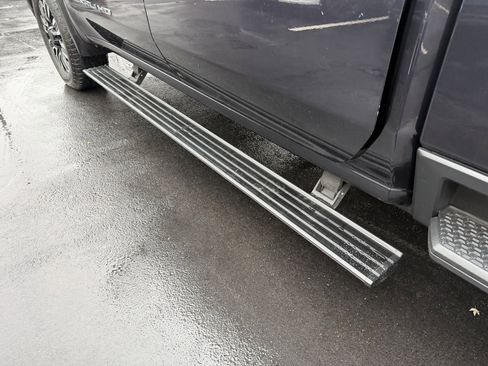 Used 2024 GMC Sierra 3500 Denali Ultimate image 12