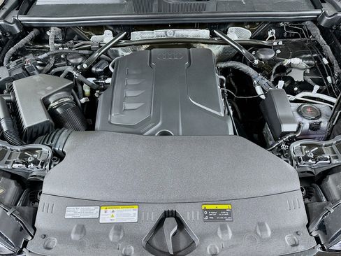 New 2025 Audi Q5 Premium Plus image 30