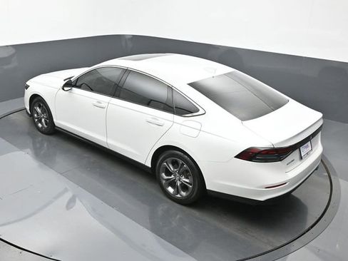 Used 2023 Honda Accord EX image 14