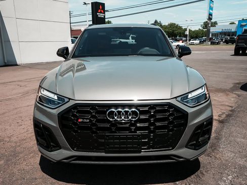 Used 2023 Audi SQ5 Premium Plus w/ Premium Plus Package AWD/4WD image 2