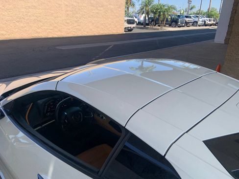 Used 2021 Chevrolet Corvette Stingray Preferred Cpe w/ Z51 Performance Package RWD image 8
