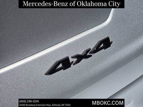 Used 2023 Jeep Grand Cherokee L Summit AWD/4WD image 9