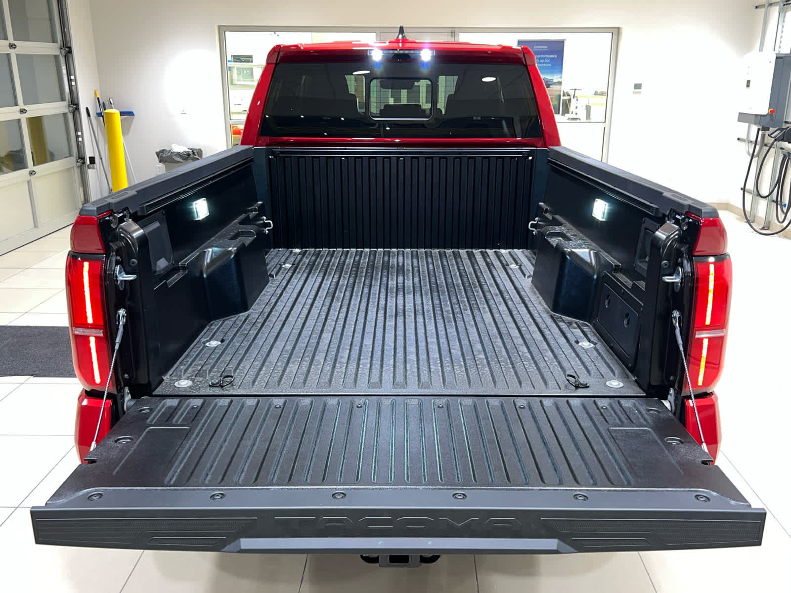 New 2026 Toyota Tacoma TRD Off-Road w/ TRD Off Road Upgrade Package AWD/4WD image 10