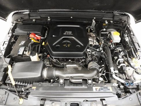 Certified 2021 Jeep Wrangler Unlimited Sahara image 8