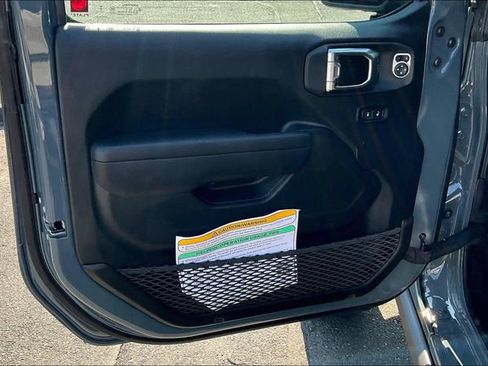 New 2025 Jeep Wrangler Unlimited Rubicon w/ XTREMEE 35" Tire Package image 22