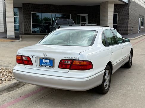 Used 1999 Toyota Avalon XL image 5