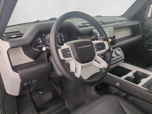 Certified 2025 Land Rover Defender 130 X-Dynamic SE AWD/4WD image 10