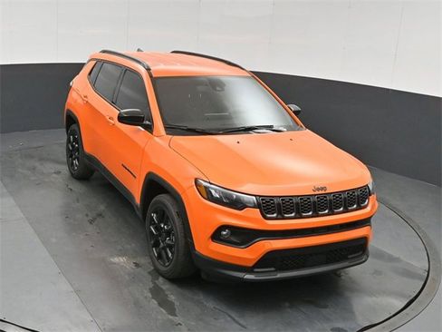 New 2026 Jeep Compass Latitude image 36