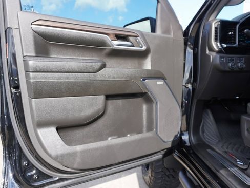 Used 2024 Chevrolet Silverado 1500 LT Trail Boss w/ LT Trail Boss Premium Package image 8