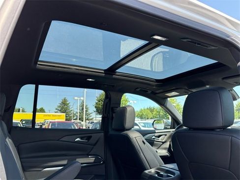 New 2025 Chevrolet Traverse LT w/ Enhanced Driving Package image 34