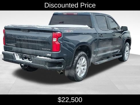 Used 2020 Chevrolet Silverado 1500 Custom w/ Custom Value Package image 3