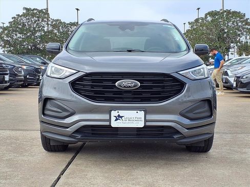 Certified 2022 Ford Edge SE w/ Black Appearance Package image 3