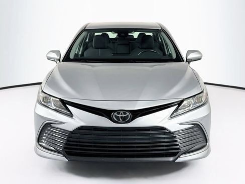 Used 2023 Toyota Camry LE FWD image 2