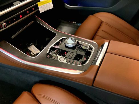 New 2026 BMW X5 xDrive50e w/ Executive Package image 7