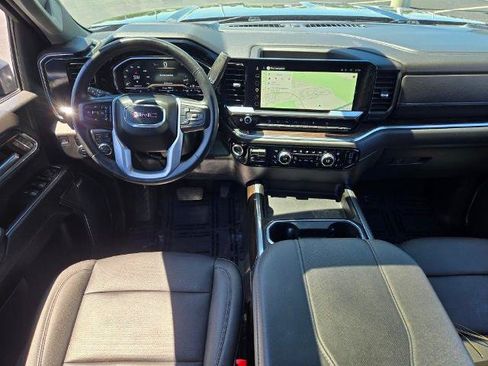 Used 2024 GMC Sierra 2500 SLT w/ SLT Premium Package AWD/4WD image 23