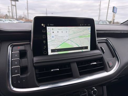 Used 2022 GMC Yukon XL SLT image 16