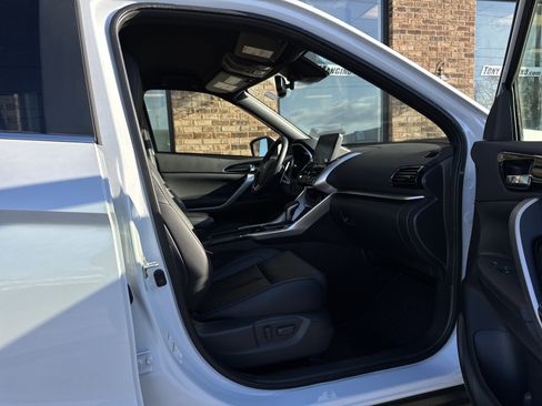 Used 2022 Mitsubishi Eclipse Cross AWD image 13