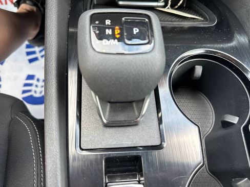 Used 2023 Nissan Rogue S AWD/4WD image 25