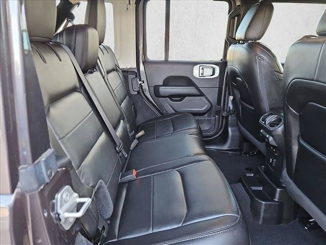 Used 2021 Jeep Wrangler Unlimited Sahara AWD/4WD image 16