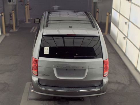 Used 2015 Dodge Grand Caravan SE FWD image 5