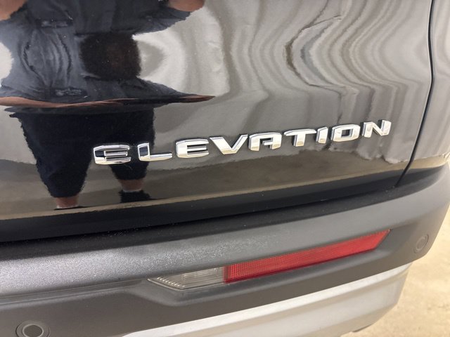 Used 2026 GMC Acadia Elevation w/ Elevation Premium Package FWD image 12