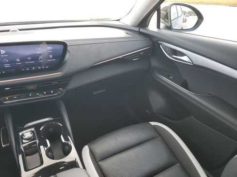 Used 2025 Buick Envision Sport Touring image 11