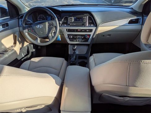 Used 2015 Hyundai Sonata SE image 17