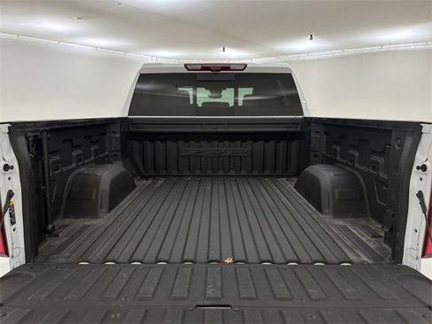 Used 2023 Chevrolet Silverado 1500 ZR2 w/ Technology Package image 17