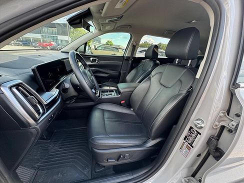 Certified 2024 Kia Sorento EX FWD image 17
