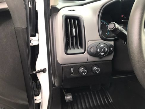 Used 2019 Chevrolet Colorado W/T w/ WT Convenience Package AWD/4WD image 13