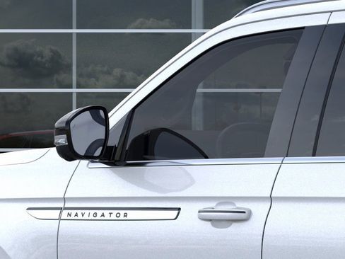 New 2025 Lincoln Navigator L Reserve image 20