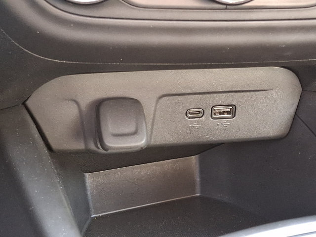 Used 2024 Chevrolet Trax LS w/ LS Convenience Package FWD image 23