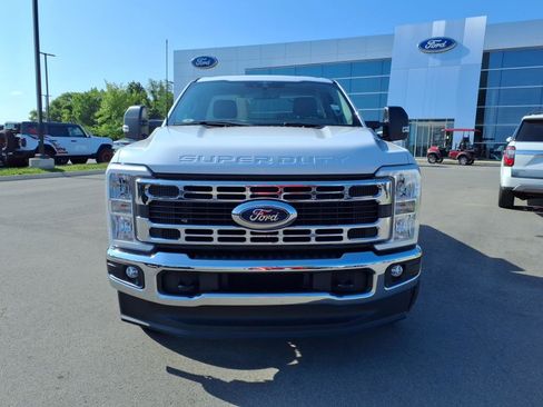 Used 2023 Ford F350 XLT image 8