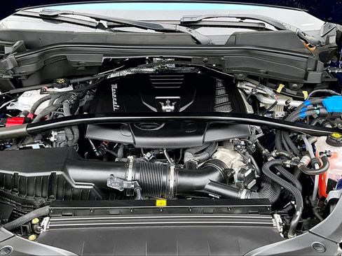 Used 2024 Maserati Grecale Modena image 30